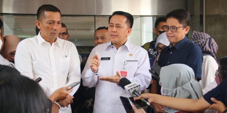 Pertemuan Bupati Kepulauan Meranti bersama Kemenkeu dan Kementerian ESDM di Kemendagri Tuntaskan Persoalan DBH 1 Kemendagri