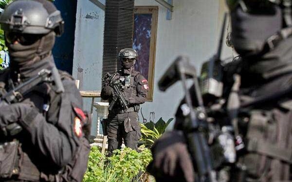 Densus 88 Amankan Teroris di Sukoharjo 1 Densus 88