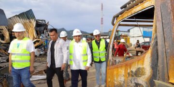 Wakil Menteri Ketenagakerjaan, Afriansyah Noor meninjau PT Gunbuster Nickel Industry (GNI) di Morowali Utara, Sulawesi Tengah pada Kamis (19/1/2023)