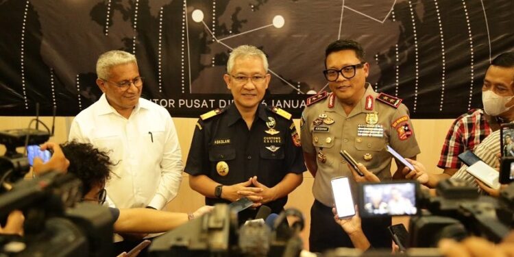 Polri - Bea & Cukai Jalin Kerja Sama Awasi Lalu Lintas Kejahatan Transnasional 1 Polri