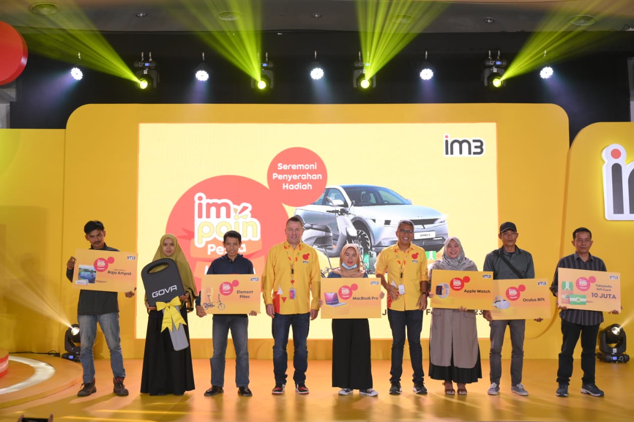 IOH Serah Terimakan Hadiah Pemenang IMPoin Pesta Hadiah 2022 dengan total Rp1,7 Miliar 2 Indosat Ooredoo Hutchison (IOH)