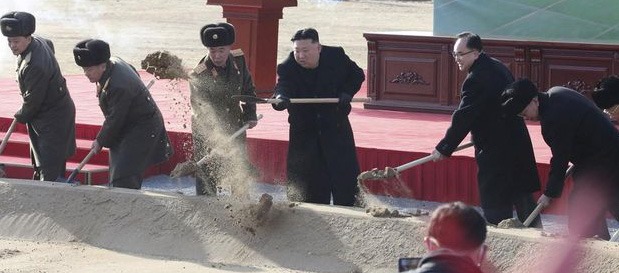 Kim Jong Un Bangun 10 Ribu Apertemen dan Rumah Kaca 1 Kim Jong Un Bangun 10 Ribu Apertemen dan Rumah Kaca