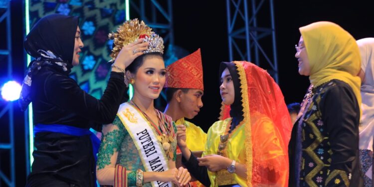 Ni Luh Putu Ayu Hariyani di Nobatkan Sebagai Putri Mandalika Oleh Menaker