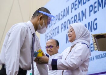 Menaker Secara Resmi Melepas 246 Peserta Magang ke Jepang