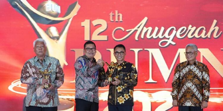 Anugerah BUMN 2023: Pos Indonesia Meraih 3 Penghargaan 1 Pos Indonesia