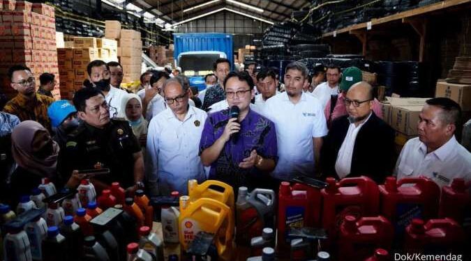 Jelang Mudik Lebaran, Kemendag Gerebek Produk Pelumas Ilegal Senilai Rp16,5 Miliar 1 Kementerian Perdagangan,