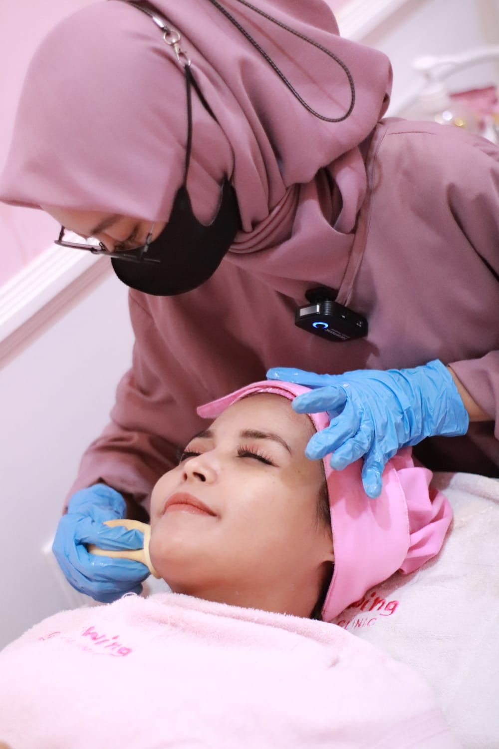 IMG 20230521 WA0007 - Jalani Usaha Klinik Kecantikan, Opy Handika Beri Perawatan Dari Ujung Kepala Sampai Kaki
