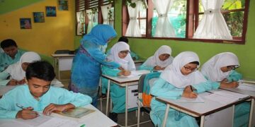 Ilustrasi guru madrasah