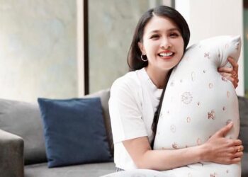 Sandra Dewi dan Chelsea Olivia Berbagai Cara Jaga Kualitas Tidur Anak