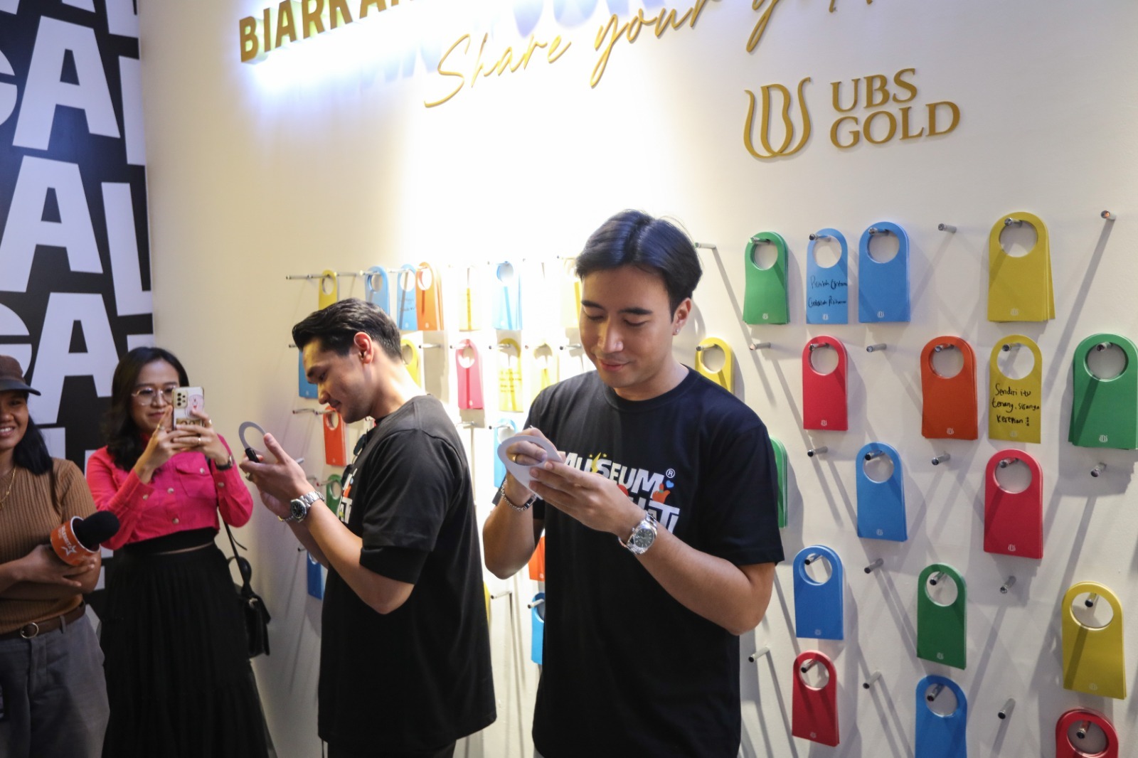 Selalu Dekat dengan Generasi Muda, UBS Gold Hadirkan Instalasi Seni Unik di Museum Patah Hati 2 IMG 20230626 WA0035 - Selalu Dekat dengan Generasi Muda, UBS Gold Hadirkan Instalasi Seni Unik di Museum Patah Hati