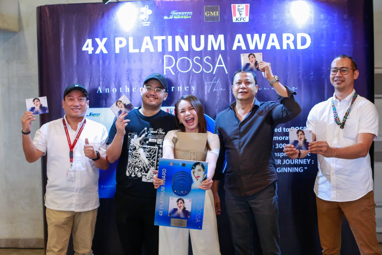 IMG 20230627 WA0007 - Tembus 300 Ribu Keping, Album 'Another Journey: The Beginning' Rossa Diganjar 4 Platinum Award