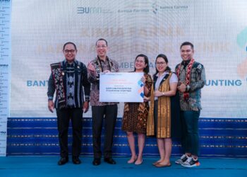 Kimia Farma Resmikan 20 Outlet Baru di Indonesia serta Mobile Medical Response Unit