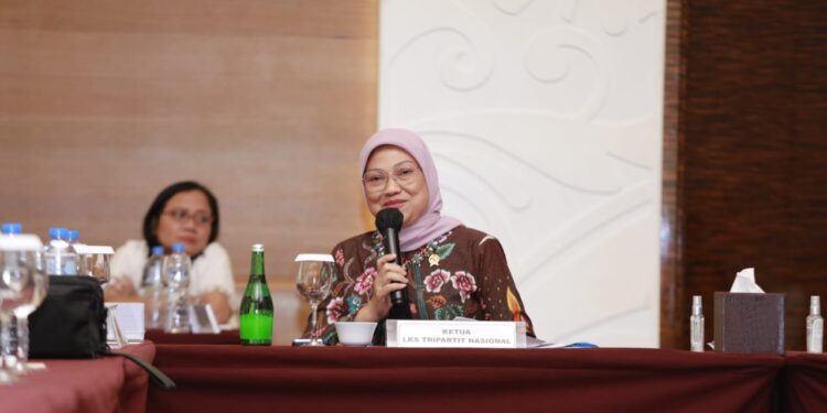 Menaker Ajak LKS Tripnas dan Depenas Perkuat Soliditas Membangun Negeri 1 Menaker Ajak LKS Tripnas dan Depenas Perkuat Soliditas Membangun Negeri