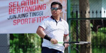 Juara 1 Pertandingan Tenis, Wirang Birawa Persembahkan Piala Untuk Istri