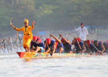Festival Pacu Jalur Riau