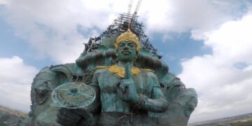 Sculpting The Giant