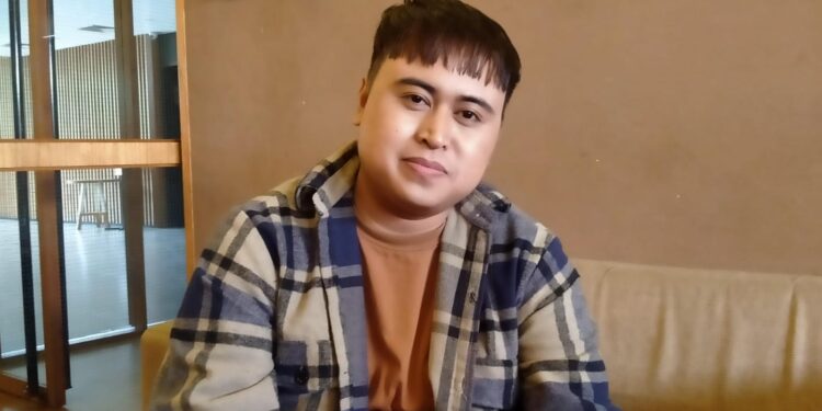 Lolos 5 Besar, Asep Akan Suguhkan Penampilan Lebih Heboh Di ‘KFC Mencari Bucket’ Live Show Top 5