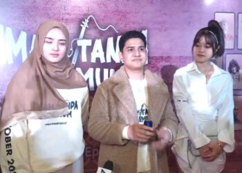 Angkat Cerita Nikah Muda, Syakir Daulay Tak Sabar Film 'Imam Tanpa Makmum' Ditayangkan 1 Angkat Cerita Nikah Muda, Syakir Daulay Tak Sabar Film ‘Imam Tanpa Makmum’ Ditayangkan