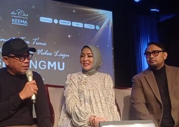Nyanyikan Lagu Ciptaan Angelina Sondakh, Bebi Romeo Cerita Didatangi Adjie Massaid 2 Nyanyikan Lagu Ciptaan Angelina Sondakh, Bebi Romeo Cerita Didatangi Adjie Massaid
