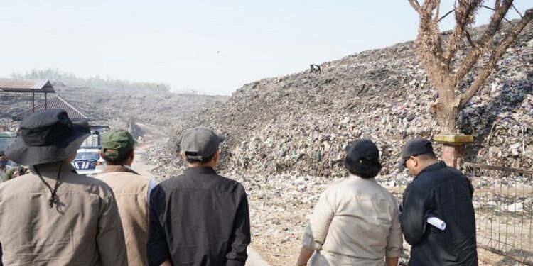 Menteri LHK Pantau Penanganan Kebakaran TPA Sampah di Jabar 1 TPA Sampah