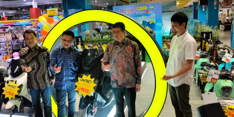 Belanja di Hypermart Bisa Dapat Hadiah Motor Listrik