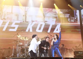 Jadi Bintang Tamu di Konser 50 Tahun God Bless, Nicky Astria dan Anggun Puji Suara Achmad Albar