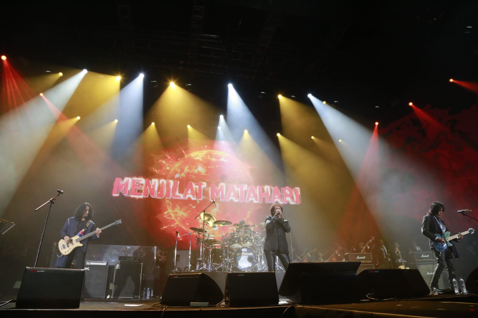 IMG 20231111 WA0023 - Jadi Bintang Tamu di Konser 50 Tahun God Bless, Nicky Astria dan Anggun Puji Suara Achmad Albar