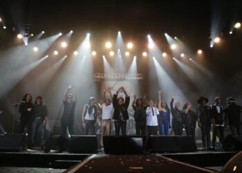 Rayakan 50 Tahun Berkarya, Band Legendaris God Bless Raih Rekor MURI Saat Gelar Konser