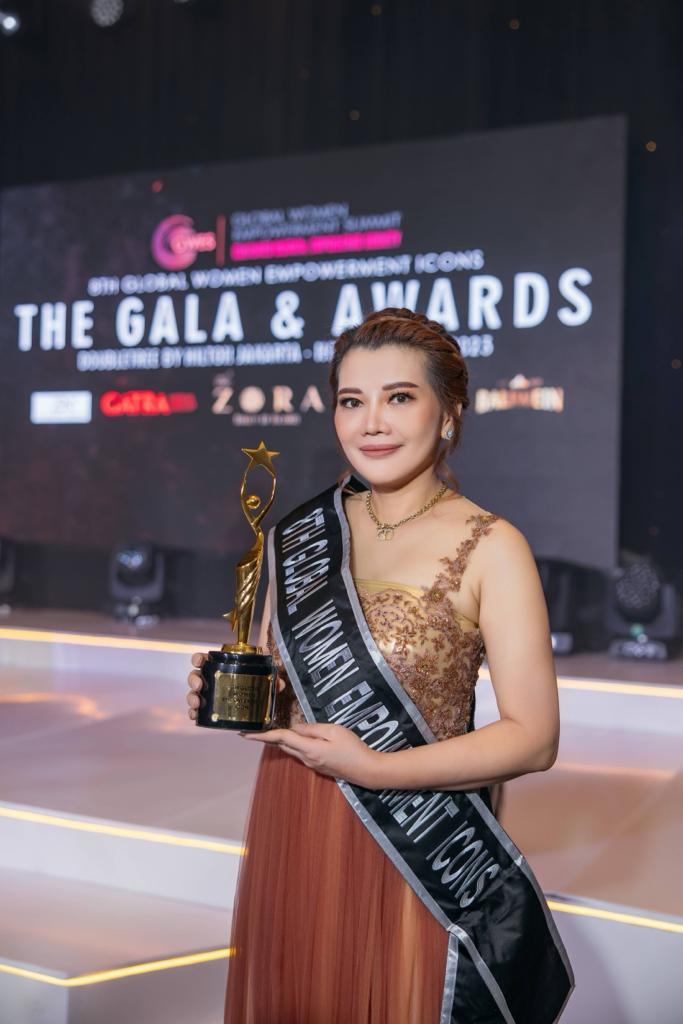 IMG 20231126 WA0018 - Terima Penghargaan Dari Global Women Empowerment Summit, Livienne Russellia : Saya Ingin Berikan Yang Terbaik