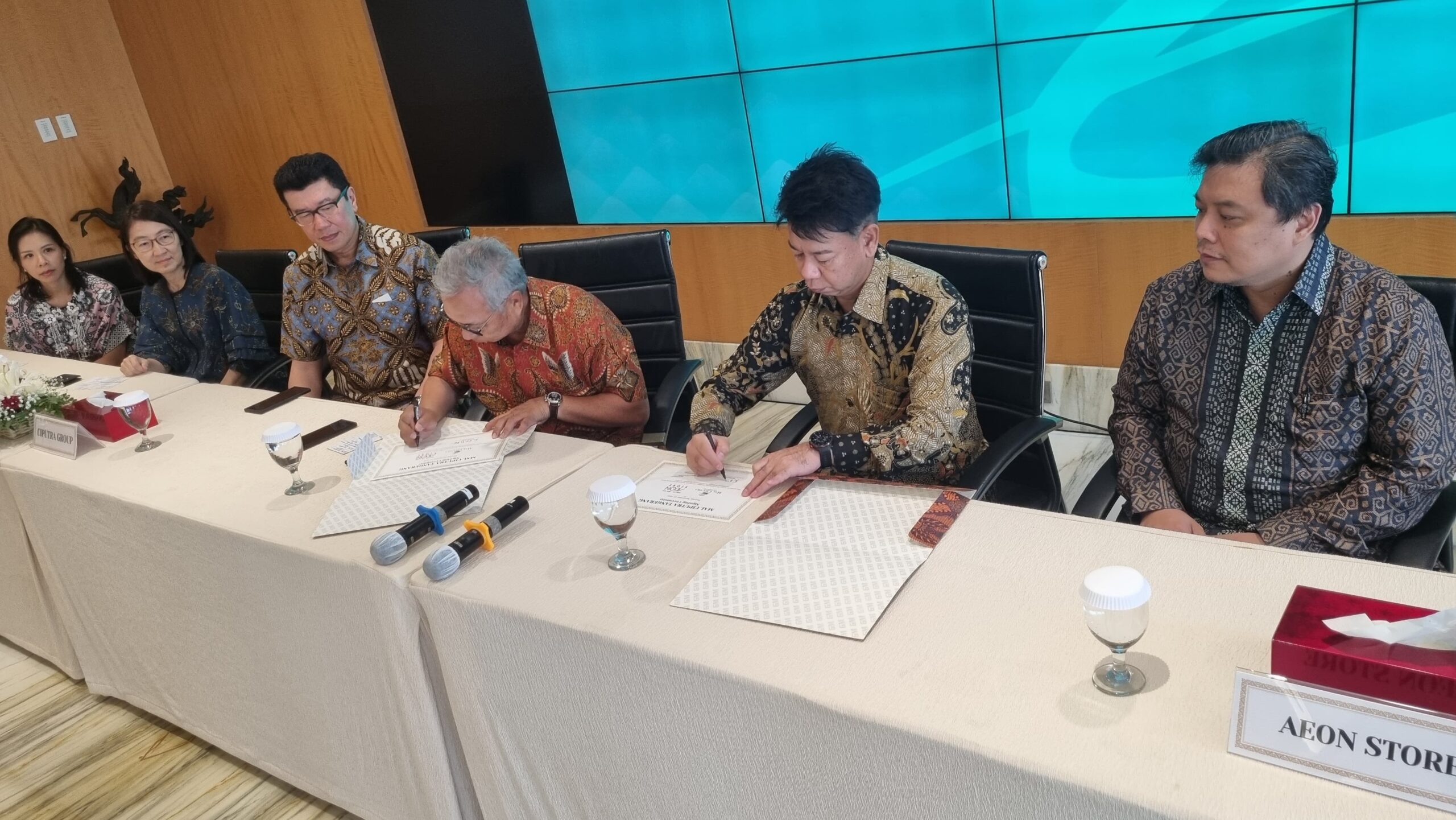 Tandatangani Kemitraan, Mall Ciputra Tangerang Akan Membuka AEON Supermaket di Tahun 2024 2 IMG 20231128 WA0022 scaled - Tandatangani Kemitraan, Mall Ciputra Tangerang Akan Membuka AEON Supermaket di Tahun 2024