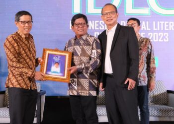 Konferensi Literasi Digital: CFDL dan Warta Ekonomi Bersatu di Balik Kemahiran Digital Indonesia