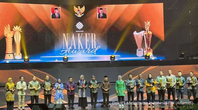 Alfamidi Raih Penghargaan Perusahaan Terbaik 2023 dari Kementerian Ketenagakerjaan 1 alfamidi