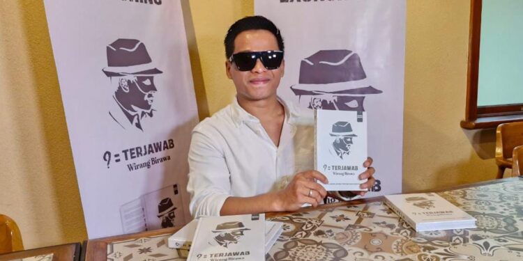 Master Firasat, Wirang Birawa Bikin Heboh, Sebut Artis Terkenal Inisial RI Terlibat Perselingkuhan di Tahun 2024