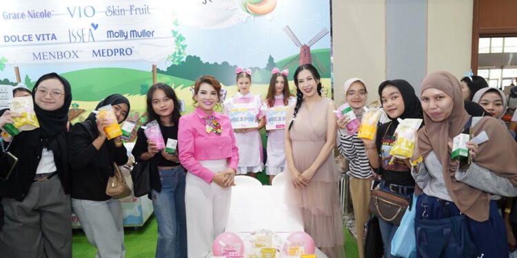 Influencer Louisse Scarlett Tambahkan Pesona pada Peluncuran Varian Terbaru Vienna Milk Series di Jakarta X Beauty 2023