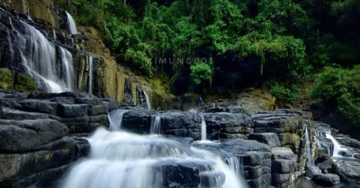 Pesona Keindahan Air Terjun Parangloe Sulsel