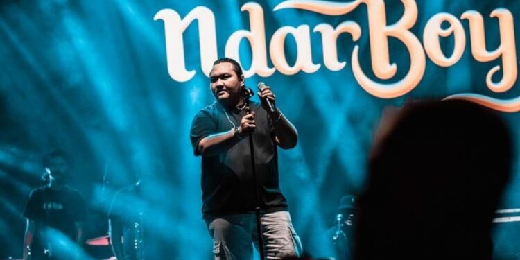 Pernah Jadi Mitra Grab, Ndarboy Genk Rilis Single Berjudul ‘Modal Percoyo’