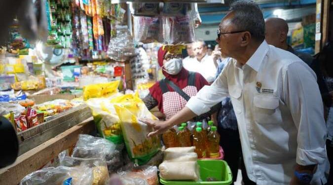 Tinjau Pasar Bulu di Semarang, Mendag: Program SPHP Stabilkan Harga Beras Nasional 1 Menteri Perdagangan