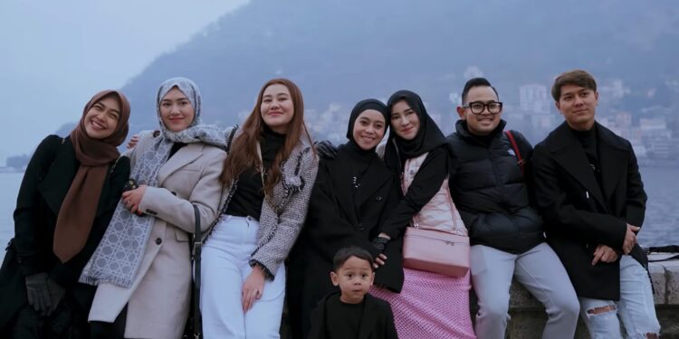 Rayakan Kesuksesan 2023, 100 Seller MS GLOW Berlibur ke Eropa Bersama Lesti Kejora dan Rizky Billar