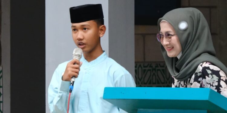 Kunjungi Pesantren Daarut Tarmizi, Desy Ratnasari Kenang Masa Kecil