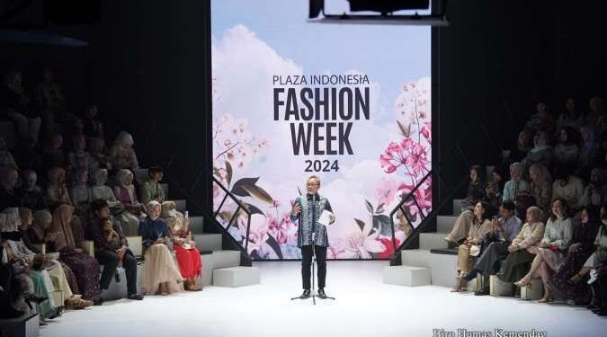 Dukung Indonesia Jadi Kiblat Modest Fashion Dunia, Mendag: Bela,Beli Buatan Indonesia 1 Fashion Week 2024