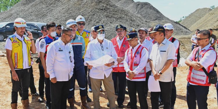 menteri perhubungan