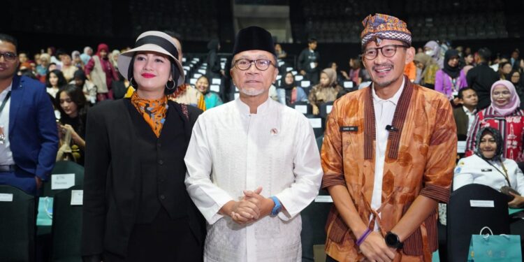 Mendag Zulhas Ajak Semua Pihak Bangga Produk Fesyen Indonesia