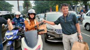 Aviary Bintaro Semarakan Ramadan Bagi Bagi Takjil 2 IMG 20240404 195423 - Aviary Bintaro Semarakan Ramadan Bagi Bagi Takjil