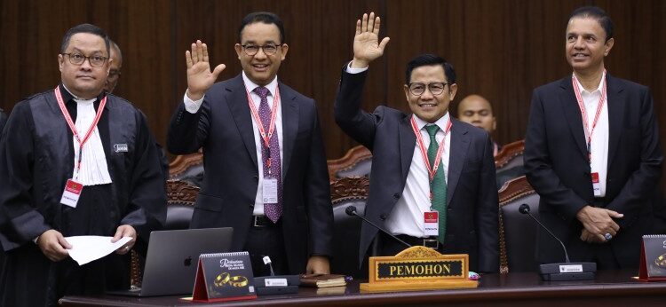 MK Tolak Permohonan Anies-Muhaimin dalam PHPU Presiden 2024, Tiga Hakim Berpendapat Berbeda 1 Anies-Muhaimin