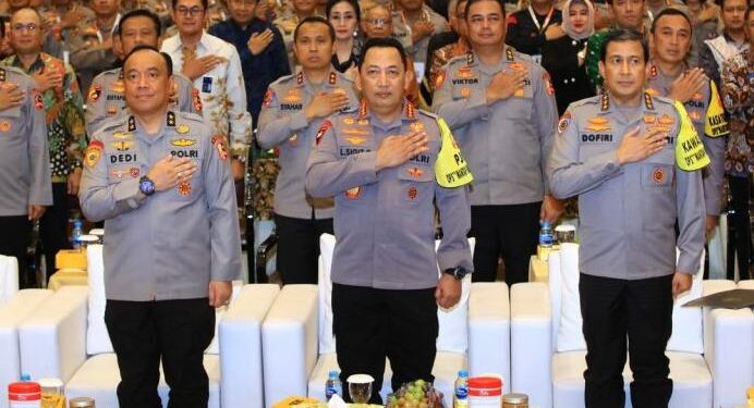 Kapolri Beri Penghargaan Calon Polisi yang Kehilangan Jari Akibat Begal 1 IMG 20240517 WA0002 - Kapolri Beri Penghargaan Calon Polisi yang Kehilangan Jari Akibat Begal