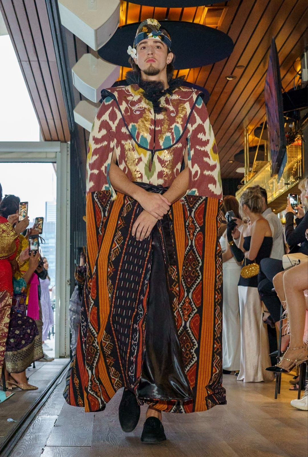 IMG 20240529 WA0038 - Tampil di Canada Fashion Council, Designer Juan Iskandar Bawa Koleksi Unik