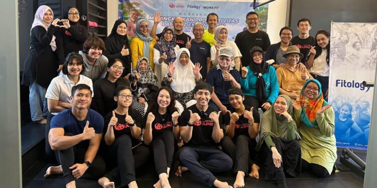 Fitology Fitness Beri Edukasi Masyarakat Pentingnya Kesehatan Lansia