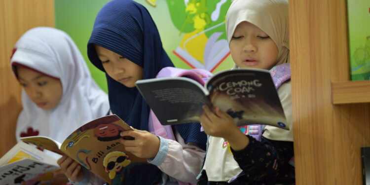 Kemendikbudristek Dorong Pemanfaatan Karya Sastra dalam Kurikulum Merdeka 1 Kurikulum Merdeka