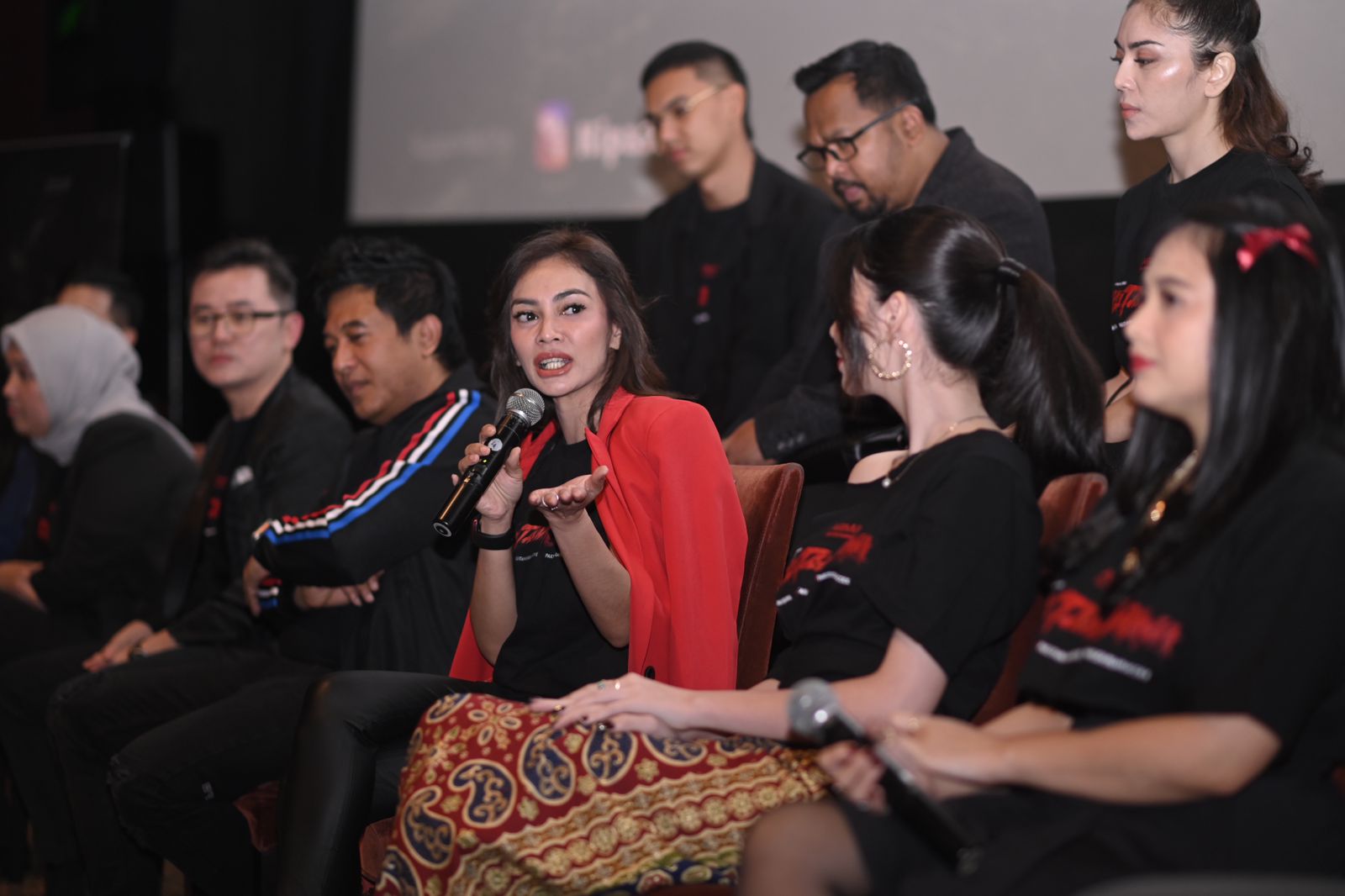 IMG 20240604 WA0004 - Gara-Gara Film Paku Tanah Jawa, Masayu Anastasia Akhirnya Mulai Nyaman Berada di Dekat Ular