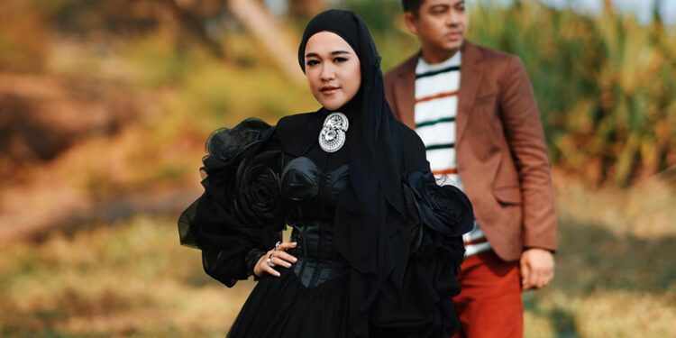 Kolaborasi Ade Govinda dan Ernie Zakri, Sukses Bawa Lagu 'Masing Masing' di Indonesia dan Malaysia 1 Kolaborasi Ade Govinda dan Ernie Zakri, Sukses Bawa Lagu ‘Masing Masing’ di Indonesia dan Malaysia